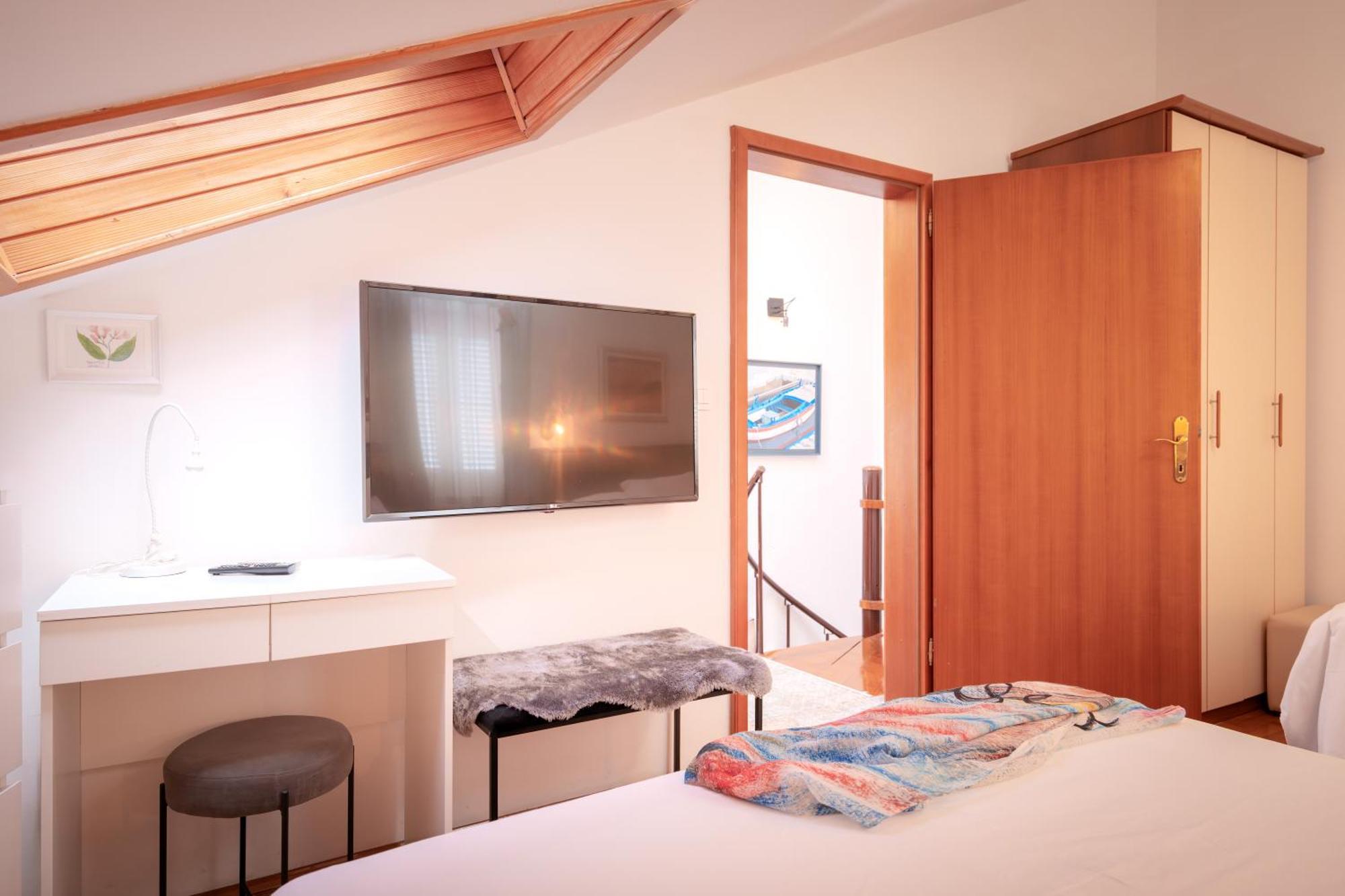 Kalina Deluxe Apartments 耶尔萨 外观 照片