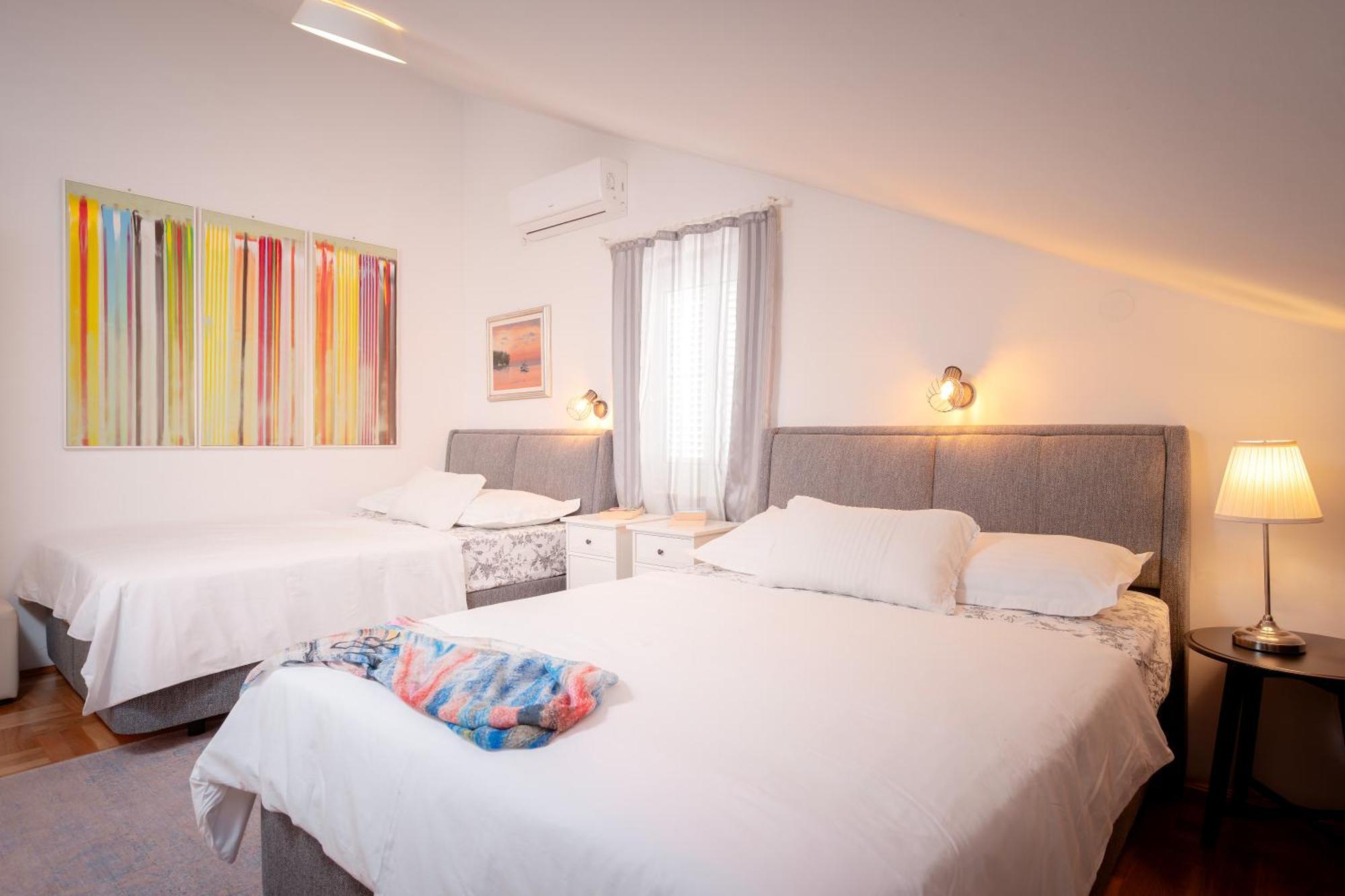 Kalina Deluxe Apartments 耶尔萨 外观 照片